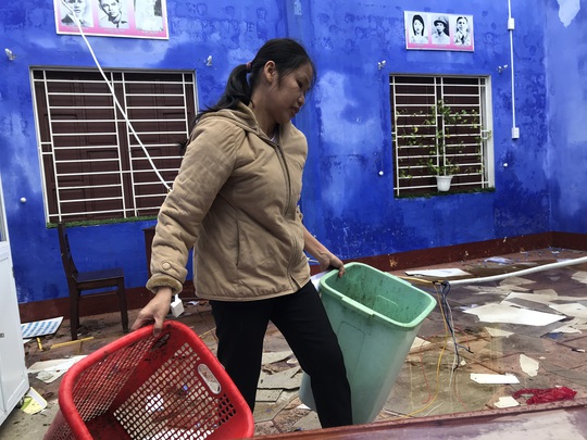 Người dân Thừa Thiên - Huế khốn khó sau cơn bão số 13 - Ảnh 7.