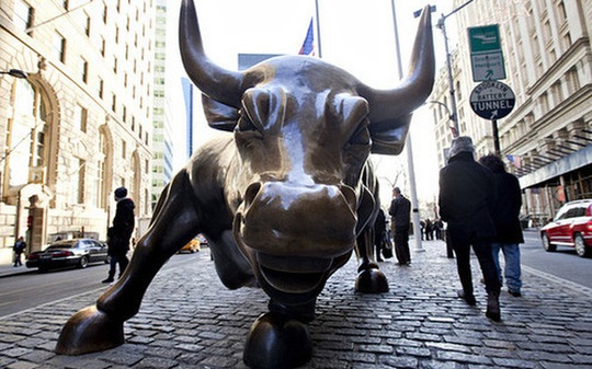 Morgan Stanley khuyên nhà đầu tư mua cổ phiếu, bán vàng và USD trong 2021 - Ảnh 1.