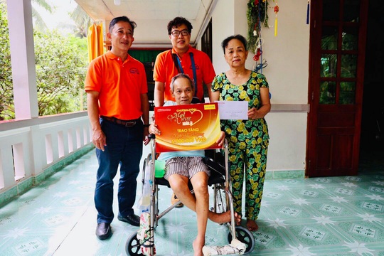 Mai Vàng nhân ái thăm NSND Thảo Vân và nghệ sĩ hài Vũ Quang tại Bến Tre - Ảnh 6.