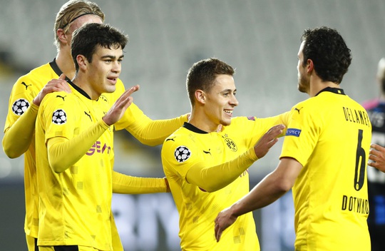 Dortmund thắng to ở Champions League, Haaland lập kỳ tích không tưởng tuổi 20 - Ảnh 1.