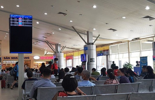 Sân bay Cam Ranh ngừng phát thanh thông tin chuyến bay - Ảnh 2.
