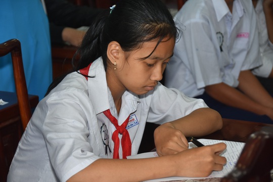 Học bổng Báo Người Lao Động đến với học sinh nghèo, học giỏi Bến Tre - Ảnh 18.