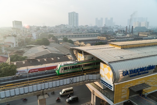 CLIP: Cận cảnh chạy thử thương mại toàn tuyến đường sắt Cát Linh - Hà Đông - Ảnh 2.