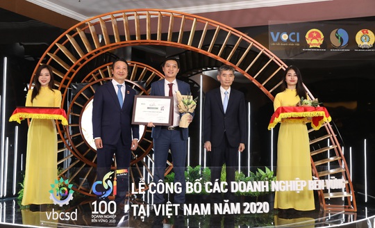 Amway Việt Nam có mặt trong top 100 doanh nghiệp phát triển bền vững tại Việt Nam - Ảnh 1.
