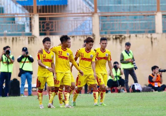 U21 Sông Lam Nghệ An thể hiện bản lĩnh và kinh nghiệm - Ảnh 7.