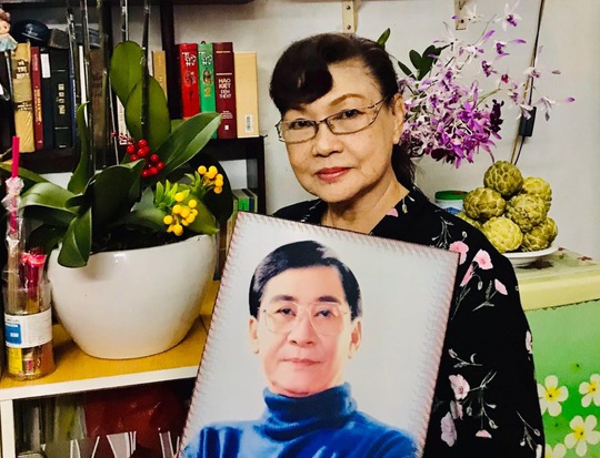 NSƯT Tô Kim Hồng chuẩn bị triển lãm ảnh của NSƯT Nam Hùng sau 49 ngày ông mất - Ảnh 1.