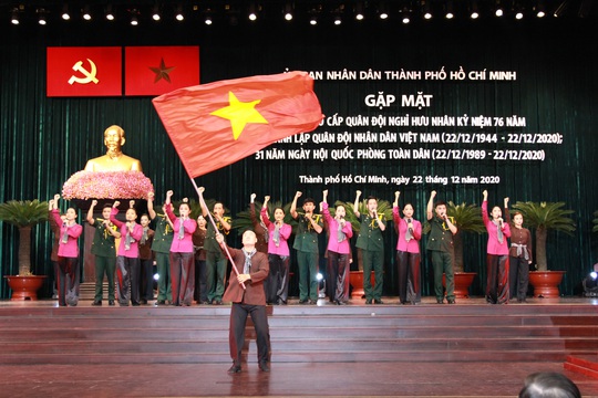 Bí thư Nguyễn Văn Nên gặp mặt cán bộ cao cấp quân đội nghỉ hưu - Ảnh 2.