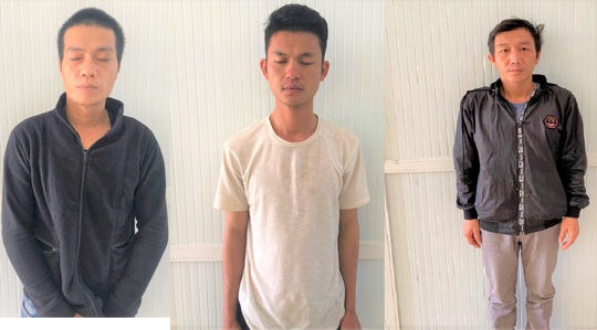 Bắt khẩn cấp 3 đối tượng đục tường trường cao đẳng trộm cây cảnh - Ảnh 1.