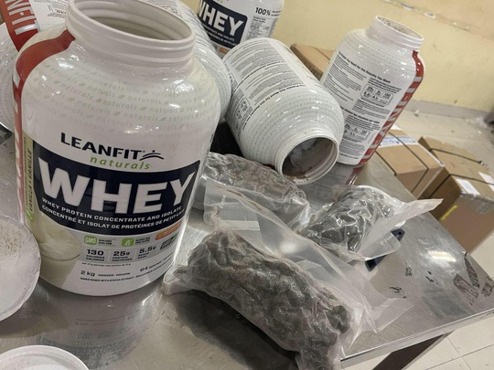 Gần 5kg cần sa từ Canada qua Hàn Quốc, về tới Việt Nam mới bị phát hiện - Ảnh 2.