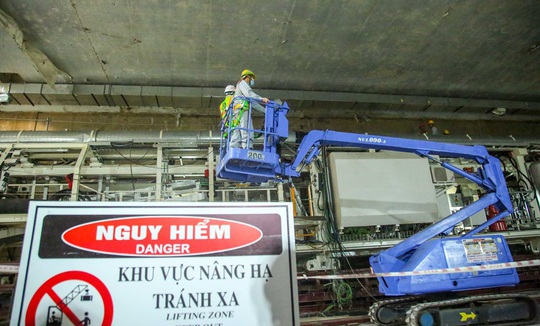 Cận cảnh lắp ráp robot đào hầm tuyến đường sắt đô thị Nhổn - ga Hà Nội - Ảnh 10.