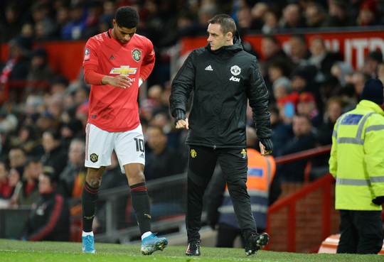 Vua phá lưới Cúp châu Phi Odion Ighalo bất ngờ gia nhập Man United - Ảnh 1.