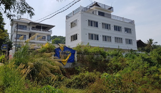 Công an đề nghị xử lý nhóm người bao chiếm nhà trái phép ở Phú Quốc - Ảnh 2.
