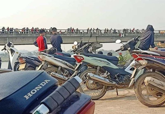 Hàng chục cảnh sát tìm kiếm nam thanh niên nhảy cầu nghi tự tử - Ảnh 1.