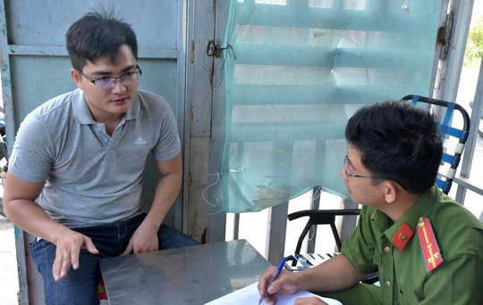 Lật tẩy “công nghệ” sản xuất thuốc thủy sản giả của ông chủ 27 tuổi - Ảnh 1.