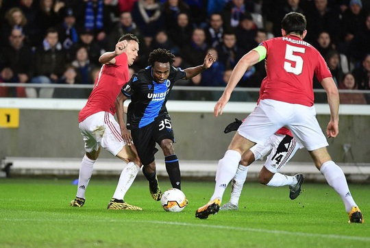 Europa League: Sai lầm hàng thủ, Man United suýt trả giá đắt - Ảnh 2.