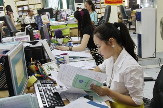 Nâng ngạch công chức không qua thi tuyển - Ảnh 1.