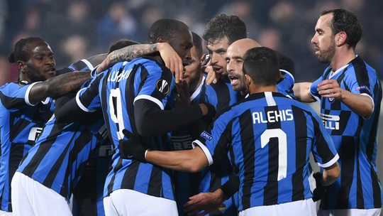 Serie A sắp đổ vỡ, fan Juventus chê cúp vô địch - Ảnh 1.