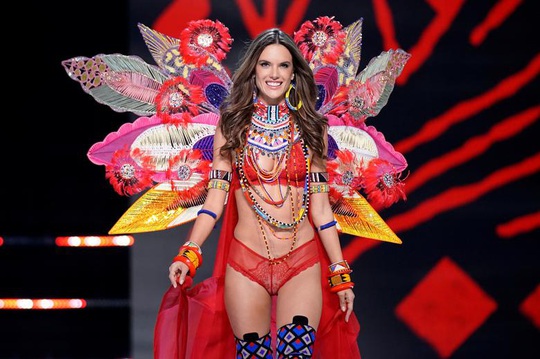Xôn xao bê bối tình dục của hãng nội y Victorias Secret - Ảnh 4.
