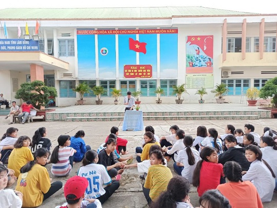 Lâm Đồng: Học sinh bị sốt cao khi tiếp xúc với 3 người Trung Quốc đã xuất viện - Ảnh 1.