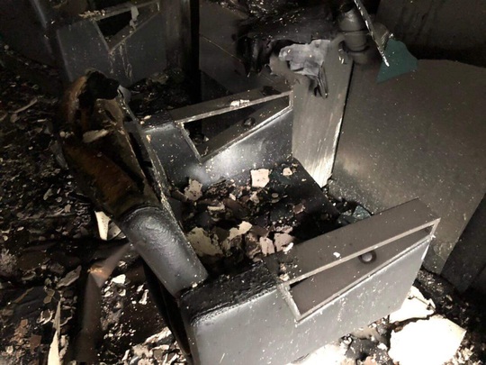 Đà Nẵng: 6 sinh viên may mắn thoát khỏi căn nhà đang cháy, 14 xe máy bị thiêu rụi - Ảnh 2.