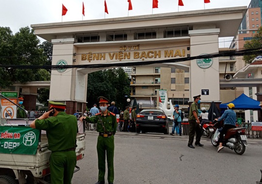 Gần 1.900 người Thanh Hóa tới BV Bạch Mai khám chữa bệnh - Ảnh 1.