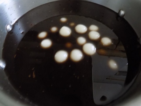 Cách làm chè đậu đen bột nếp đơn giản mà ngon miễn chê - Ảnh 6.