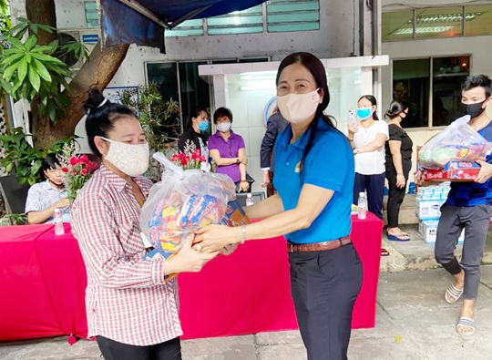 Hơn 1 tỉ đồng chăm lo cho đoàn viên khó khăn - Ảnh 1.