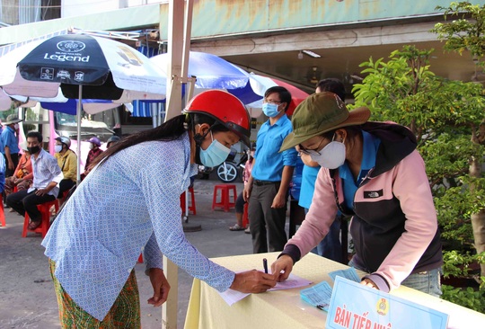“ATM gạo” giúp mát lòng người nghèo vùng hạn mặn ở Cà Mau, Bạc Liêu và Kiên Giang - Ảnh 8.