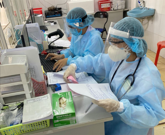Sở Y tế TP HCM xây dựng Bộ tiêu chí về rủi ro lây nhiễm virus SARS-CoV-2 tại bệnh viện - Ảnh 1.