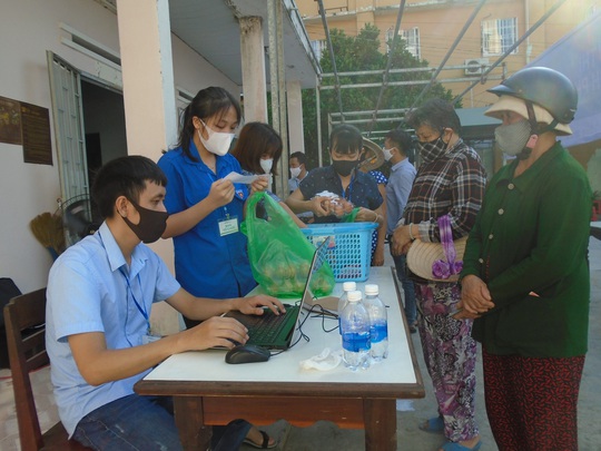 “Siêu thị 0 đồng” lan toả đến làng biển Bình Thuận - Ảnh 4.