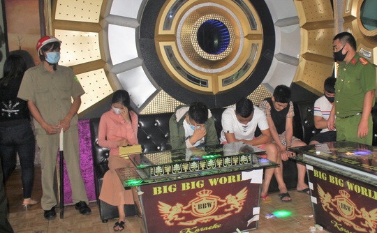 Quảng Nam: 11 nam nữ tổ chức tiệc ma túy ở quán karaoke - Ảnh 3.