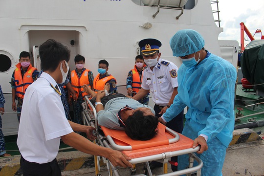 Diễn biến mới vụ 6 thuyền viên bị ngạt khí trên tàu ở Phú Quốc - Ảnh 1.