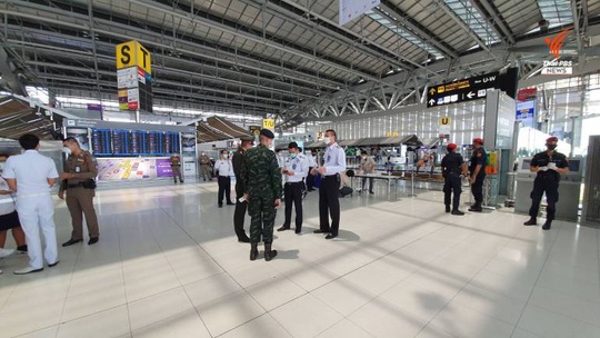 152 người Thái Lan về nước không chịu cách ly, gây náo loạn sân bay - Ảnh 3.