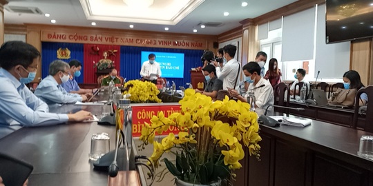 Tỉnh ủy Bình Dương tổ chức họp báo vụ 43 ha đất vàng ở TP Thủ Dầu Một - Ảnh 2.