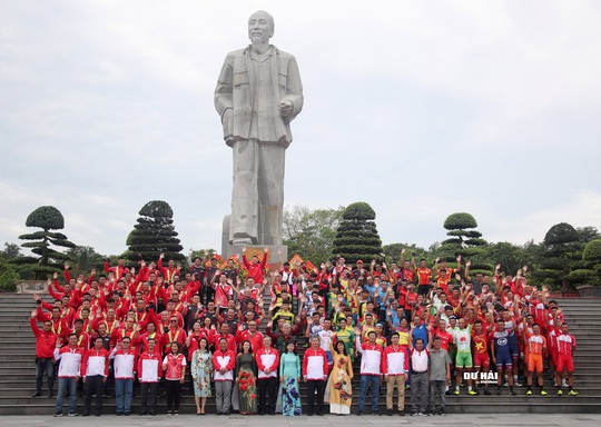 Giải đua xe đạp lớn nhất Việt Nam chào mừng 130 năm sinh nhật Bác Hồ - Ảnh 3.