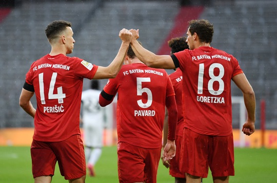 Bayern Munich thắng hủy diệt, chờ siêu kinh điển Bundesliga - Ảnh 4.