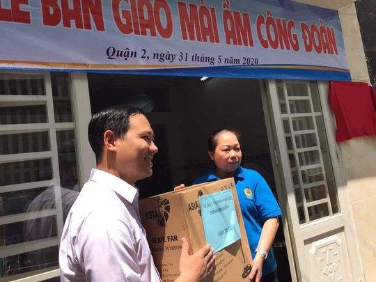 Quận 2, TP HCM trao mái ấm cho đoàn viên khó khăn - Ảnh 2.