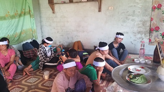 Bé trai 5 tuổi tử vong trong tư thế trói 2 tay: Khởi tố nam sinh học lớp 11 về tội giết người - Ảnh 2.