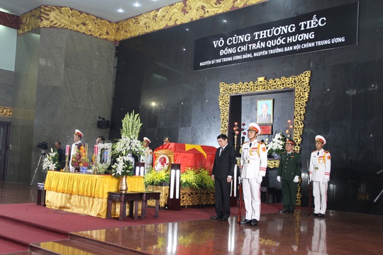 Bắt đầu lễ viếng ông Trần Quốc Hương - Ảnh 1.