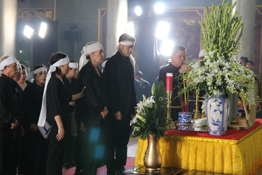 Bắt đầu lễ viếng ông Trần Quốc Hương - Ảnh 5.