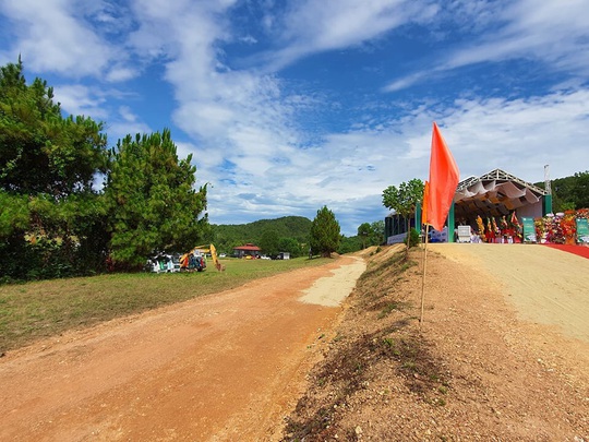 Thanh tra dự án sân golf khởi công khi chưa được phép - Ảnh 2.
