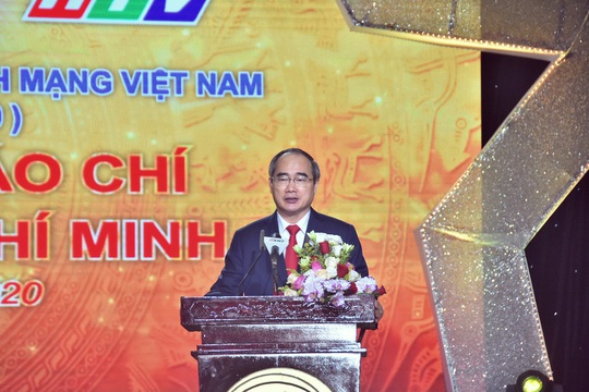 Báo Người Lao Động nhận 8 giải báo chí TP HCM - Ảnh 1.