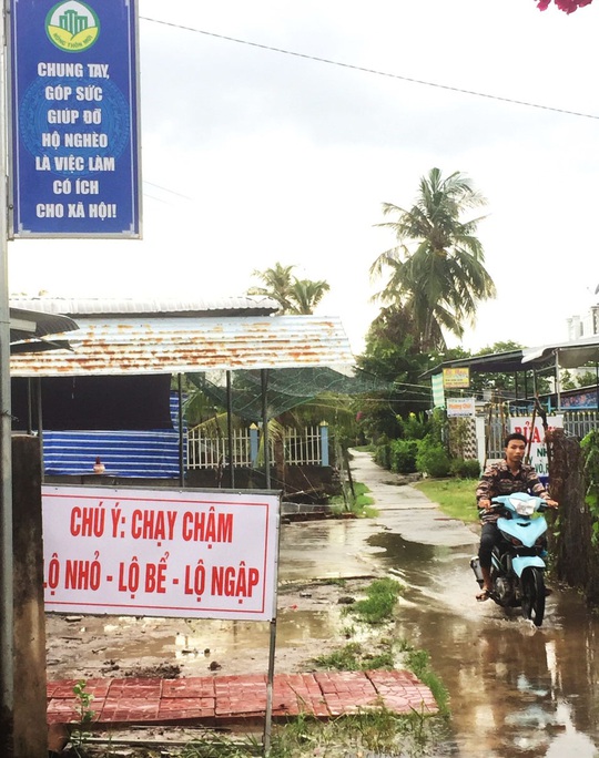 Diễn biến mới vụ 1 hộ dân bị xã mời lên làm việc vì đặt biển cảnh báo nguy hiểm - Ảnh 1.