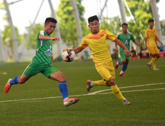 Các lò Hoàng Anh Gia Lai, SLNA, PVF góp cầu thủ cho tuyển U19 Quốc gia - Ảnh 3.