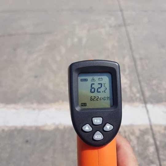 Đột nhập khu bay Nội Bài trong cái nắng nóng cực điểm hơn 62 độ C - Ảnh 2.