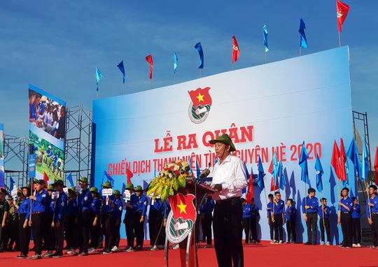 Phó Thủ tướng Thường trực Trương Hòa Bình tặng 100 xe đạp cho học sinh khó khăn ở Quảng Bình - Ảnh 1.