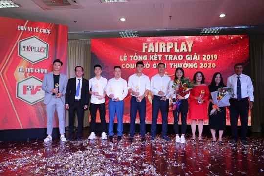 Nữ trung vệ Chương Thị Kiều giành giải thưởng Fair-play 2019 - Ảnh 2.