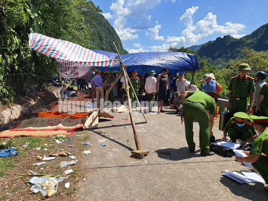 Cận cảnh vụ tai nạn thảm khốc ở khu vực VQG Phong Nha – Kẻ Bàng (Quảng Bình) khiến ít nhất 13 người tử vong - Ảnh 5.