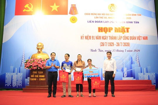 Nhiều hoạt động chào mừng ngày thành lập Công đoàn Việt Nam - Ảnh 10.