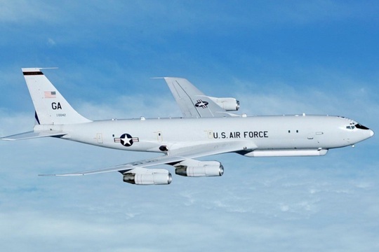 Máy bay trinh sát Mỹ hiện diện kỷ lục trên biển Đông - Ảnh 1.